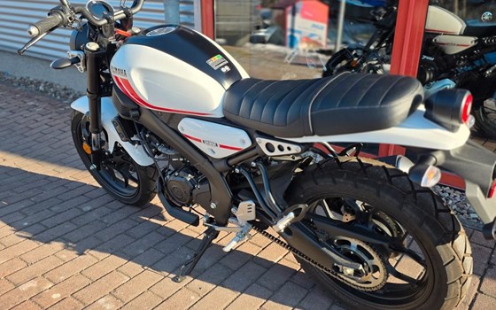 Gebrauchtmotorrad Yamaha XSR125 - Bild 3