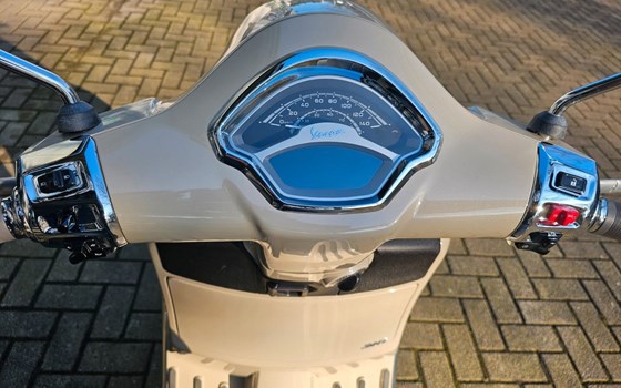 Neufahrzeug Vespa GTS 310 - Bild 13