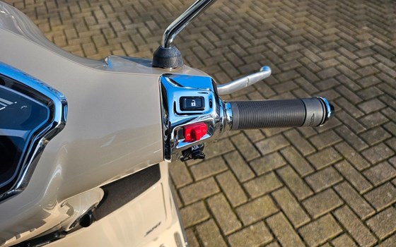 Neufahrzeug Vespa GTS 310 - Bild 14