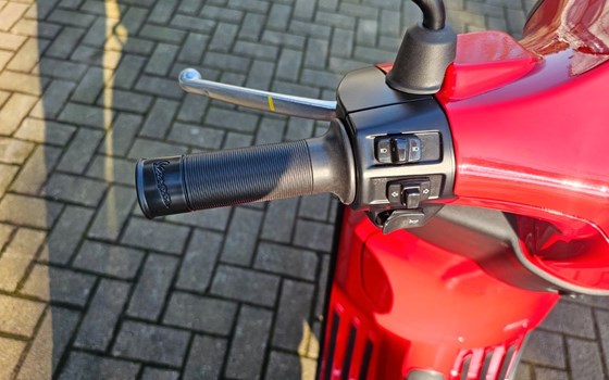 Neufahrzeug Vespa Sprint 50 S - Bild 11