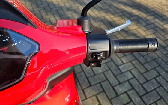 Neufahrzeug Vespa Sprint 50 S - Bild 13