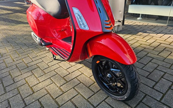 Neufahrzeug Vespa Sprint 50 S - Bild 6