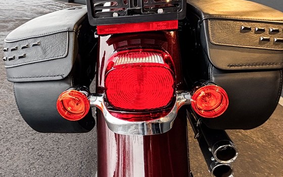 Gebrauchtmotorrad Harley-Davidson Softail Heritage Classic 114 FLHCS - Bild 20