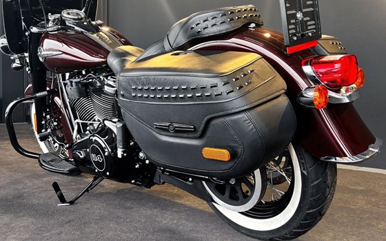 Gebrauchtmotorrad Harley-Davidson Softail Heritage Classic 114 FLHCS - Bild 23