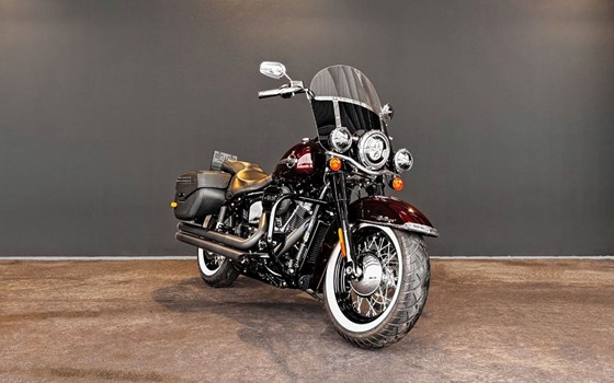 Gebrauchtmotorrad Harley-Davidson Softail Heritage Classic 114 FLHCS - Bild 3