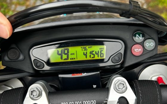 Gebrauchtmotorrad Husqvarna 701 Supermoto - Bild 8