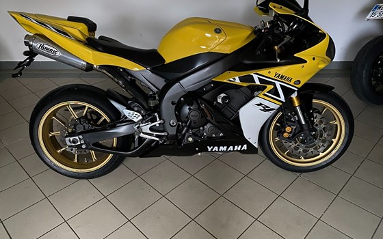 Gebrauchtmotorrad Yamaha R1 - Bild 1