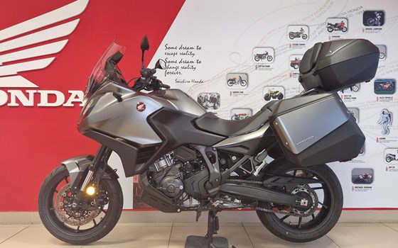 Gebrauchtmotorrad Honda NT1100 DCT - Bild 5