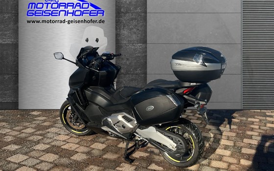 Gebrauchtmotorrad Honda Forza 750 - Bild 3