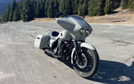 Gebrauchtmotorrad Harley-Davidson Road Glide FLTRX - Bild 2