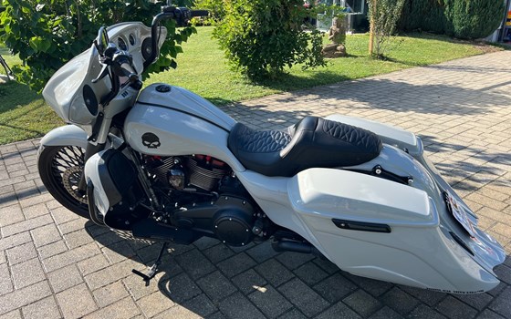 Gebrauchtmotorrad Harley-Davidson Road Glide FLTRX - Bild 7