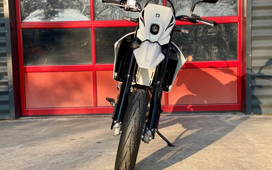 Neufahrzeug Suzuki DR-Z4SM - Bild 7