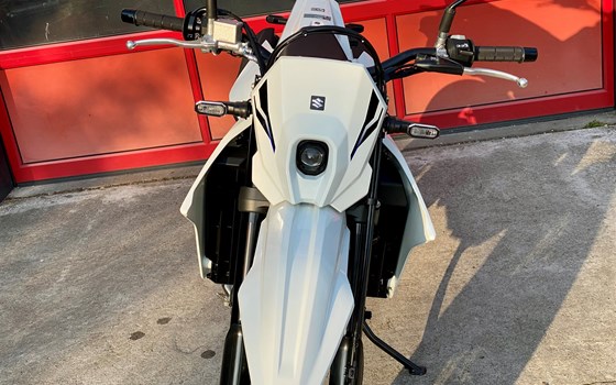 Neufahrzeug Suzuki DR-Z4SM - Bild 14