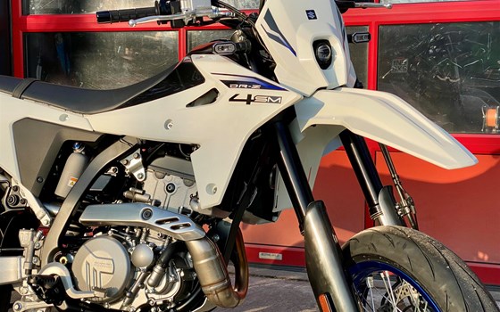 Neufahrzeug Suzuki DR-Z4SM - Bild 9
