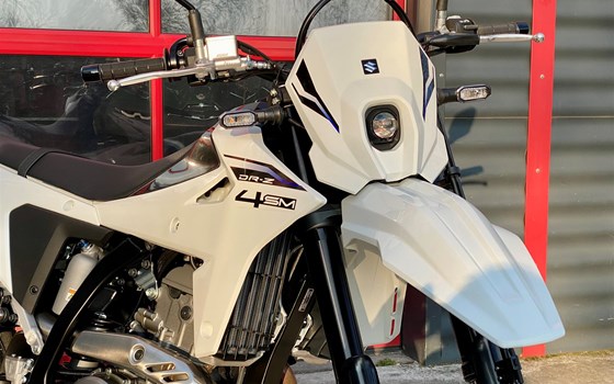 Neufahrzeug Suzuki DR-Z4SM - Bild 13
