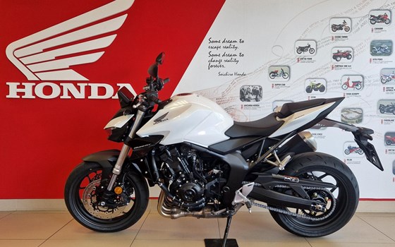 Neufahrzeug Honda CB1000 Hornet - Bild 1