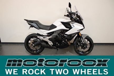 CFMOTO 700MT