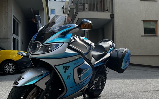 Gebrauchtmotorrad Triumph Sprint ST 1050 - Bild 6