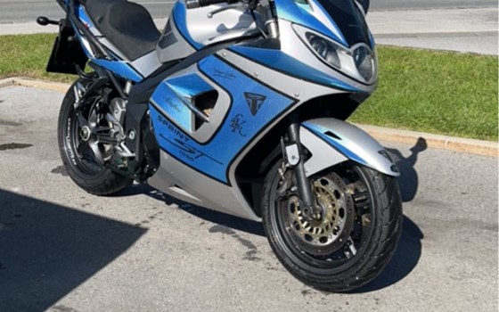 Gebrauchtmotorrad Triumph Sprint ST 1050 - Bild 3