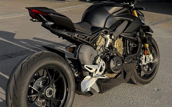 Gebrauchtmotorrad Ducati Streetfighter - Bild 1