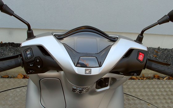 Neufahrzeug Honda SH350i - Bild 12