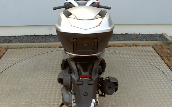 Neufahrzeug Honda SH350i - Bild 9