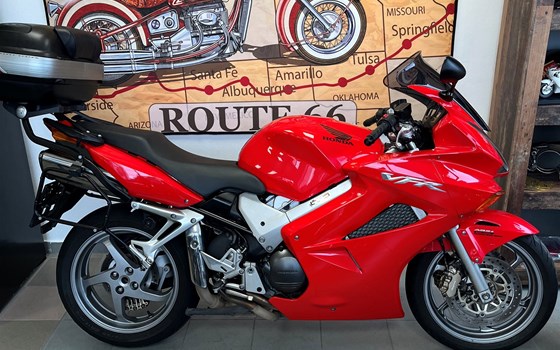 Gebrauchtmotorrad Honda VFR 800 F - Bild 1