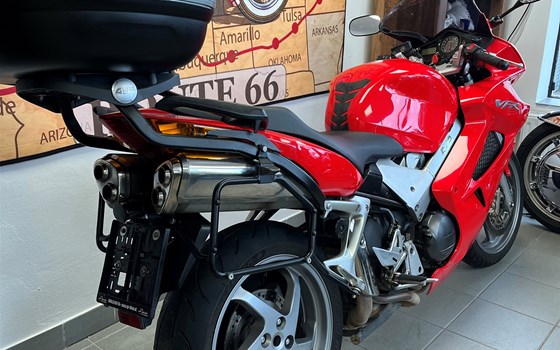 Gebrauchtmotorrad Honda VFR 800 F - Bild 2