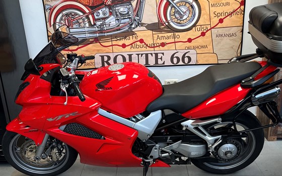 Gebrauchtmotorrad Honda VFR 800 F - Bild 4