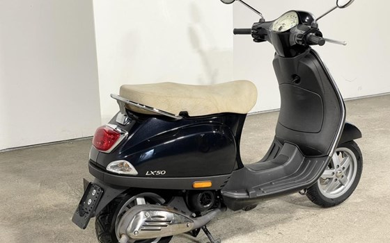 Gebrauchtmotorrad Vespa LX 50 2T - Bild 11