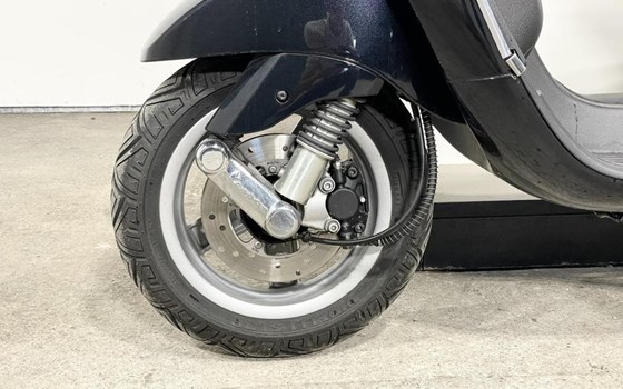 Gebrauchtmotorrad Vespa LX 50 2T - Bild 4