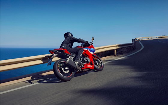 Neufahrzeug Honda CBR500R E-Clutch - Bild 4