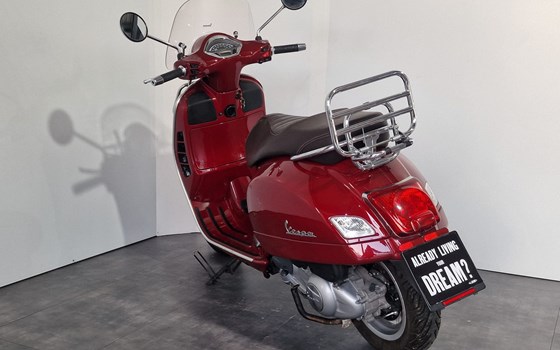 Gebrauchtmotorrad Vespa GTS 300 i.e. Touring - Bild 2