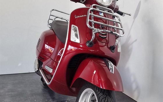 Gebrauchtmotorrad Vespa GTS 300 i.e. Touring - Bild 4