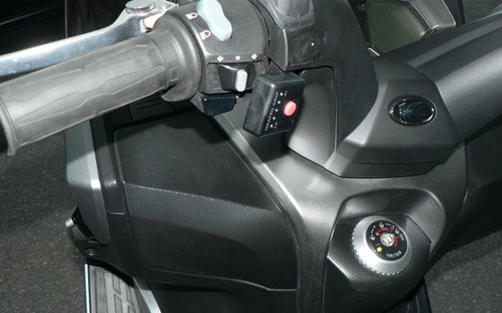 Gebrauchtmotorrad Kymco Downtown 350i - Bild 6