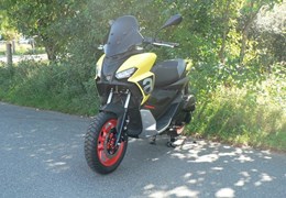 Neumotorrad Aprilia SR GT 125