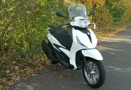 Neumotorrad Piaggio Beverly 400