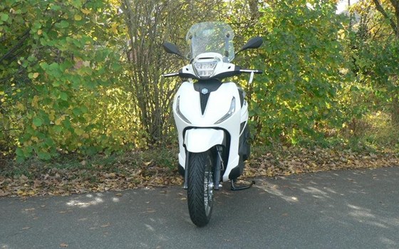 Neufahrzeug Piaggio Beverly 400 - Bild 2