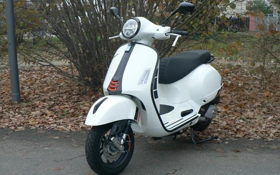 Neufahrzeug Vespa GTS 125 Super Sport - Bild 1