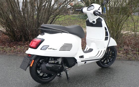 Neufahrzeug Vespa GTS 125 - Bild 16