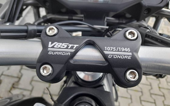 Gebrauchtmotorrad Moto Guzzi V85 TT Guardia d'Onore - Bild 5
