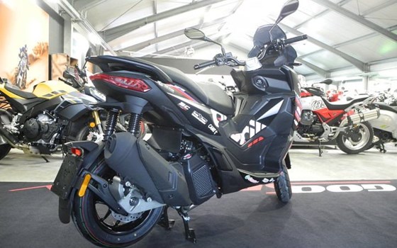 Neufahrzeug Aprilia SR GT Replica 125 - Bild 7