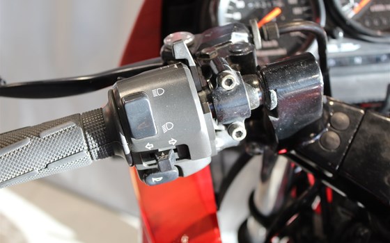 Gebrauchtmotorrad Kawasaki GPZ 500 S - Bild 12