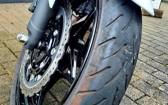Gebrauchtmotorrad Kawasaki Z 400 - Bild 6