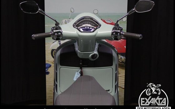 Gebrauchtmotorrad Vespa GTS 125 - Bild 10