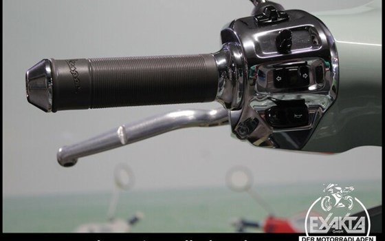 Gebrauchtmotorrad Vespa GTS 125 - Bild 18