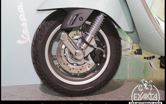 Gebrauchtmotorrad Vespa GTS 125 - Bild 21