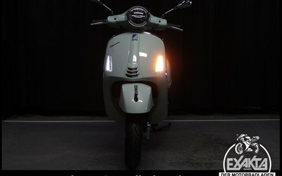 Gebrauchtmotorrad Vespa GTS 125 - Bild 28