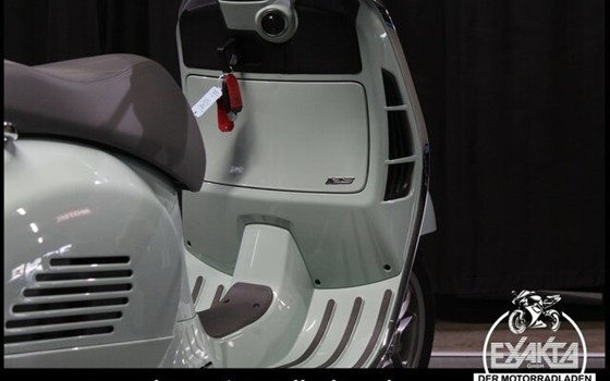 Gebrauchtmotorrad Vespa GTS 125 - Bild 9