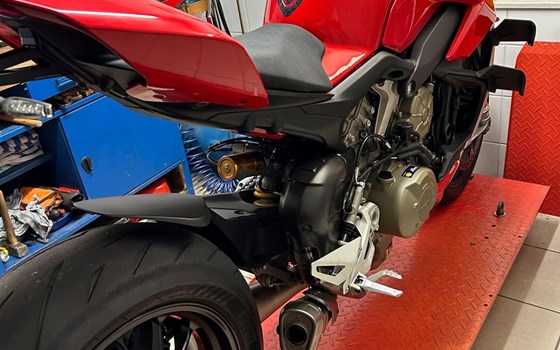 Gebrauchtmotorrad Ducati Streetfighter V4 S - Bild 2